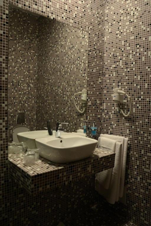 Zenti Plaza Hotel Дробета-Турну-Северин Экстерьер фото