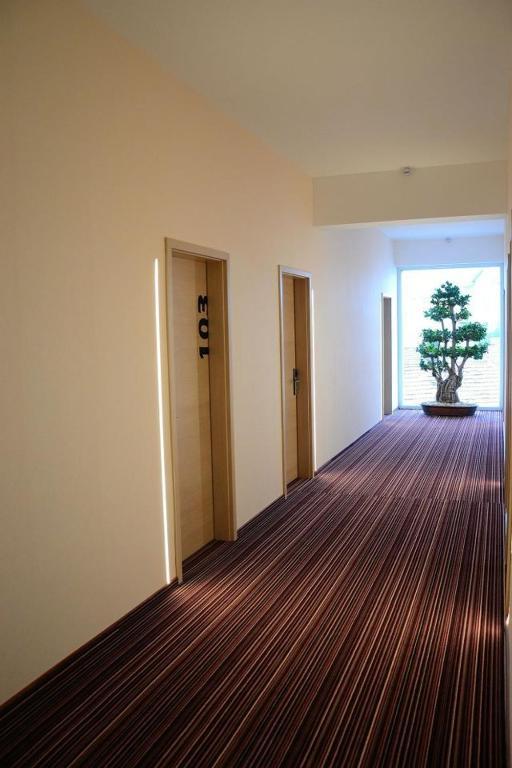 Zenti Plaza Hotel Дробета-Турну-Северин Экстерьер фото