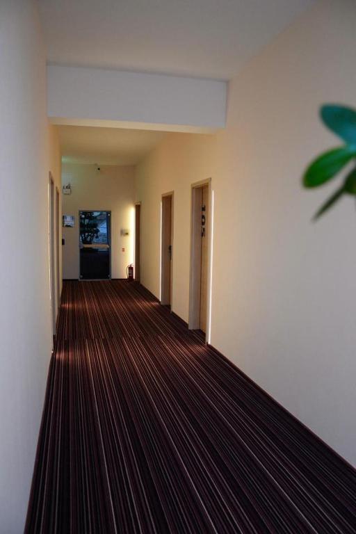 Zenti Plaza Hotel Дробета-Турну-Северин Экстерьер фото